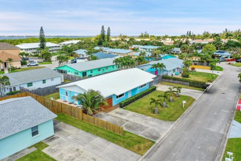 Immobilier commercial à vendre à Jensen Beach, Floride: 170.75 m2 № 1135514 - photo 1