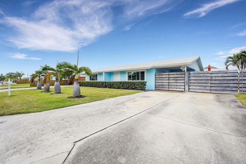 Immobilier commercial à vendre à Jensen Beach, Floride: 170.75 m2 № 1135514 - photo 24