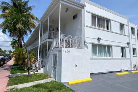 Immobilier commercial à vendre à Miami Beach, Floride: 40.78 m2 № 1292824 - photo 2