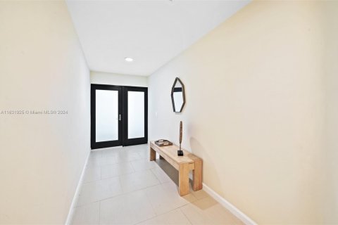 Townhouse in Miami, Florida 3 bedrooms, 266.82 sq.m. № 1292798 - photo 30