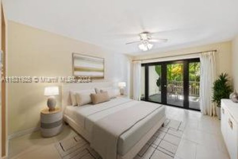 Townhouse in Miami, Florida 3 bedrooms, 266.82 sq.m. № 1292798 - photo 23