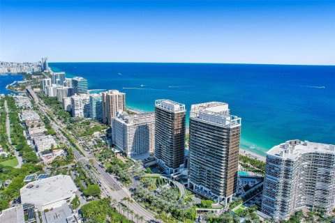 Condominio en alquiler en Bal Harbour, Florida, 3 dormitorios, 290.6 m2 № 9068 - foto 1