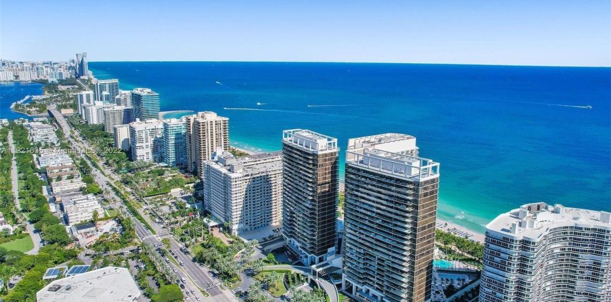 Condominio en Bal Harbour, Florida, 3 dormitorios  № 9068