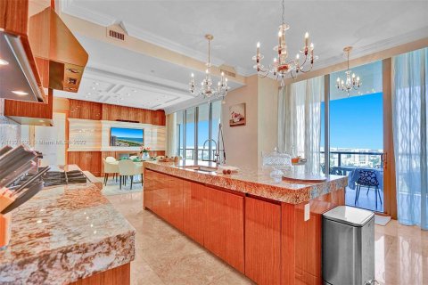 Condominio en alquiler en Bal Harbour, Florida, 3 dormitorios, 290.6 m2 № 9068 - foto 10