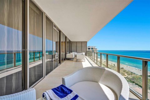 Condo in Bal Harbour, Florida, 3 bedrooms  № 9068 - photo 30