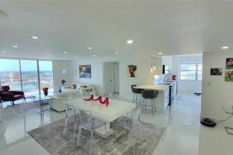 Copropriété à vendre à Aventura, Floride: 2 chambres, 154.78 m2 № 1099308 - photo 2