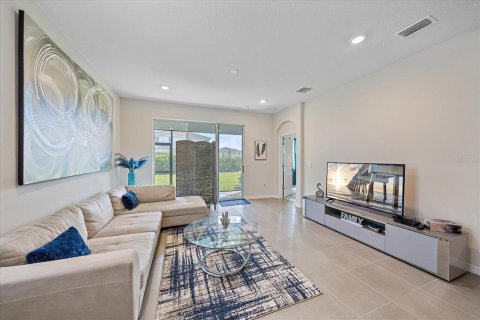 Villa ou maison à louer à Bradenton, Floride: 3 chambres, 145.39 m2 № 1363774 - photo 6