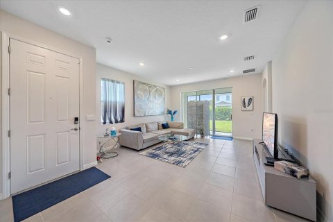 Villa ou maison à louer à Bradenton, Floride: 3 chambres, 145.39 m2 № 1363774 - photo 5