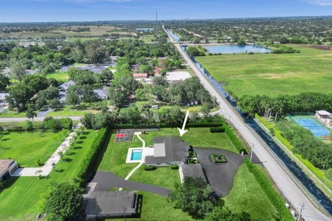 House in Southwest Ranches, Florida 7 bedrooms, 444.17 sq.m. № 973081 - photo 17