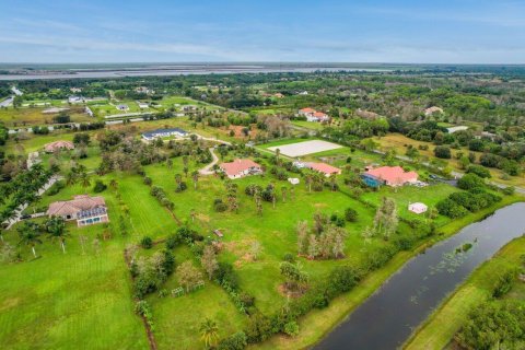 Villa ou maison à vendre à Loxahatchee Groves, Floride: 4 chambres, 311.59 m2 № 973105 - photo 4