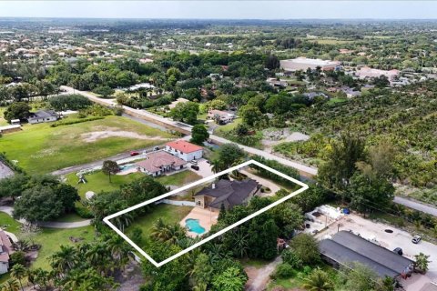 Casa en venta en Davie, Florida, 5 dormitorios, 583.52 m2 № 1127944 - foto 3