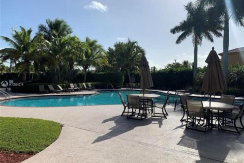 Adosado en venta en Homestead, Florida, 4 dormitorios, 143.44 m2 № 1127986 - foto 3