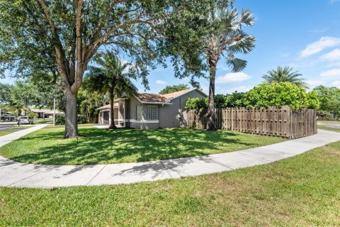 Villa ou maison à vendre à Davie, Floride: 3 chambres, 162.86 m2 № 1135108 - photo 23