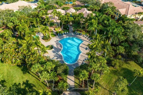 Condominio en venta en Royal Palm Beach, Florida, 2 dormitorios, 97.36 m2 № 1135138 - foto 2