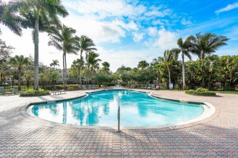 Condo in Royal Palm Beach, Florida, 2 bedrooms  № 1135138 - photo 4
