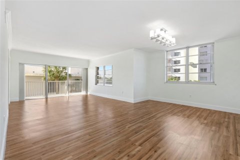 Condominio en venta en Sunny Isles Beach, Florida, 3 dormitorios, 145.86 m2 № 938740 - foto 25