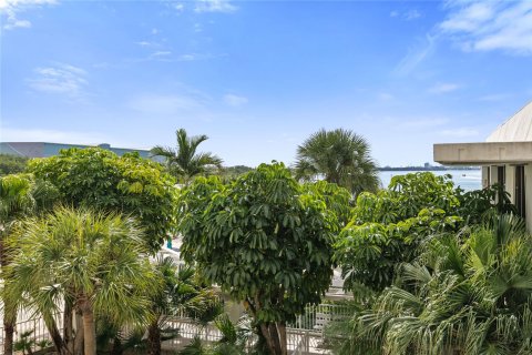 Condominio en venta en Sunny Isles Beach, Florida, 3 dormitorios, 145.86 m2 № 938740 - foto 6