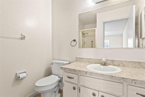 Condo in Sun City Center, Florida, 2 bedrooms  № 1377713 - photo 16