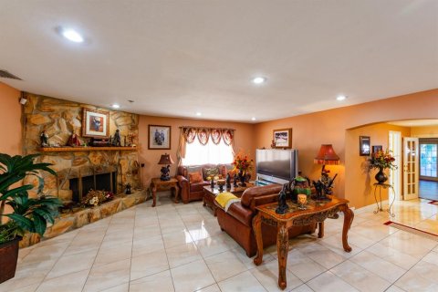 Villa ou maison à vendre à Tampa, Floride: 4 chambres, 235.51 m2 № 1377708 - photo 16