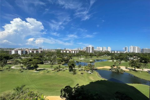 Condo in Aventura, Florida, 2 bedrooms  № 1382974 - photo 7