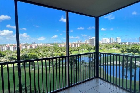 Copropriété à vendre à Aventura, Floride: 2 chambres, 107.49 m2 № 1382974 - photo 2