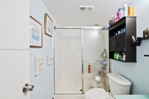 Condo in Sunrise, Florida, 2 bedrooms  № 1383008 - photo 20