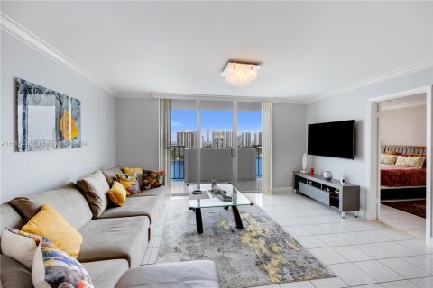 Condo in Aventura, Florida, 2 bedrooms  № 1383010 - photo 4