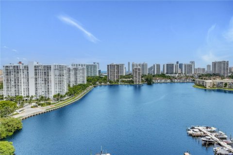 Condominio en venta en Aventura, Florida, 2 dormitorios, 99.68 m2 № 1383010 - foto 30