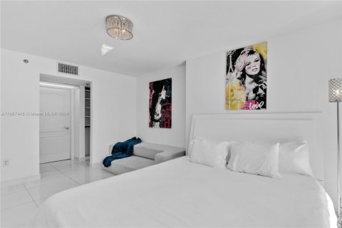 Condo in Miami, Florida, 1 bedroom  № 1383007 - photo 21