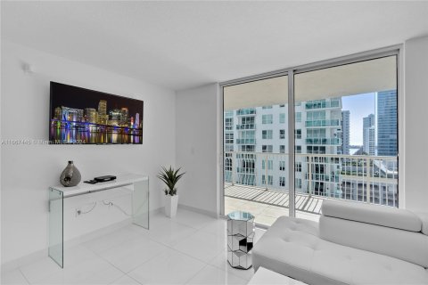 Condominio en venta en Miami, Florida, 1 dormitorio, 77.67 m2 № 1383007 - foto 3