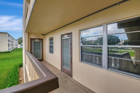 Condo in Boca Raton, Florida, 2 bedrooms  № 1081669 - photo 12