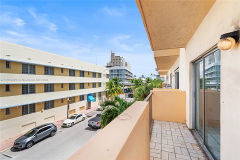 Condominio en venta en Miami Beach, Florida, 2 dormitorios, 91.04 m2 № 1362307 - foto 23