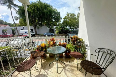 Condominio en venta en Miami Beach, Florida, 43.66 m2 № 1364820 - foto 12