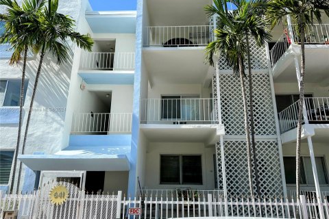 Condominio en venta en Miami Beach, Florida, 43.66 m2 № 1364820 - foto 15