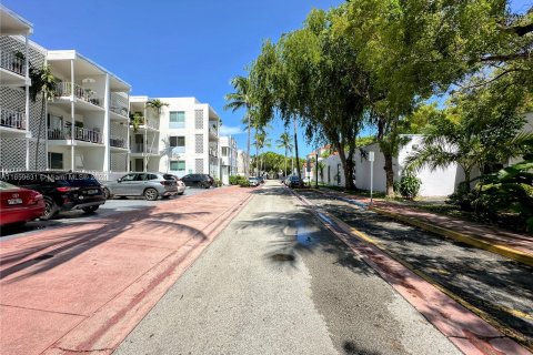 Condominio en venta en Miami Beach, Florida, 43.66 m2 № 1364820 - foto 16