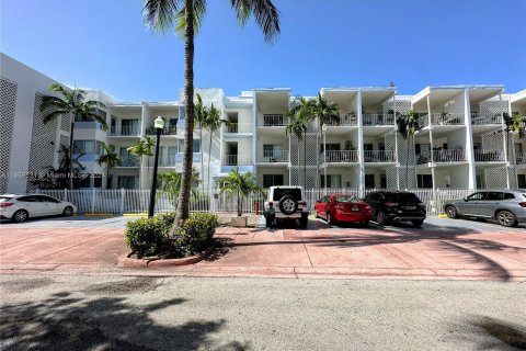 Condominio en venta en Miami Beach, Florida, 43.66 m2 № 1364820 - foto 17