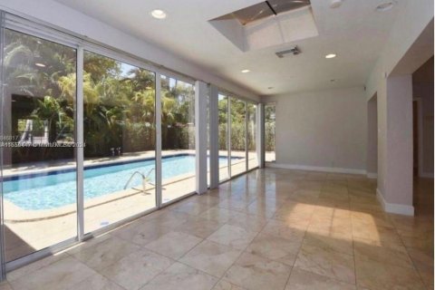 Villa ou maison à louer à Miami, Floride: 5 chambres, 276.85 m2 № 1364822 - photo 8