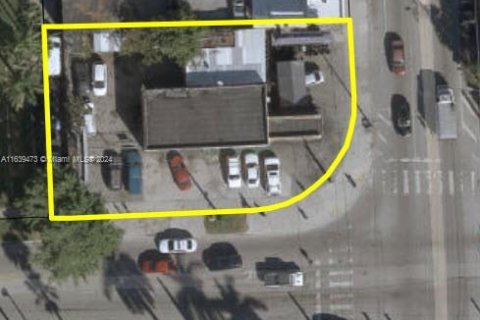 Propiedad comercial en venta en Miami, Florida № 1311329 - foto 1