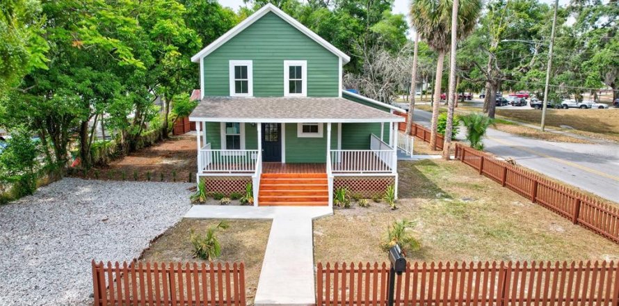 Villa ou maison à DeLand, Floride 4 chambres, 150.13 m2 № 1191337