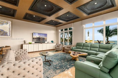 Casa en alquiler en Pompano Beach, Florida, 5 dormitorios, 629.97 m2 № 3196 - foto 16