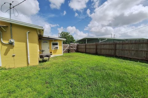 House in North Port, Florida 3 bedrooms, 113.15 sq.m. № 1408112 - photo 19