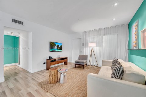 Copropriété à vendre à Miami Beach, Floride: 2 chambres, 75.62 m2 № 1240118 - photo 10