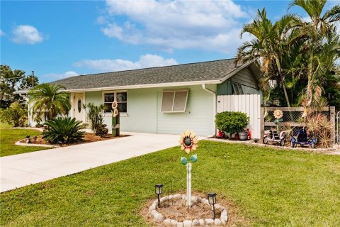 Villa ou maison à vendre à Punta Gorda, Floride: 3 chambres, 104.52 m2 № 730965 - photo 3