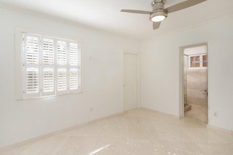 House in Fort Lauderdale, Florida 5 bedrooms, 240.34 sq.m. № 1121195 - photo 18