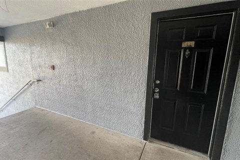 Condominio en venta en Orlando, Florida, 2 dormitorios, 87.98 m2 № 739220 - foto 1