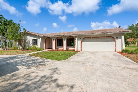 House in Coral Springs, Florida 4 bedrooms, 209.22 sq.m. № 1182994 - photo 27