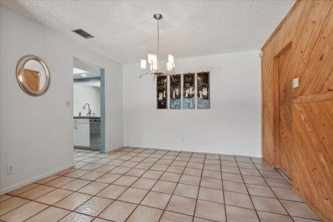 House in Coral Springs, Florida 4 bedrooms, 209.22 sq.m. № 1182994 - photo 22