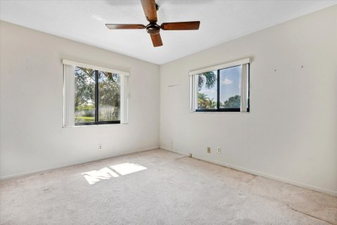 House in Coral Springs, Florida 4 bedrooms, 209.22 sq.m. № 1182994 - photo 12