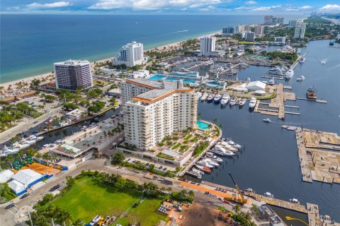 Condo in Fort Lauderdale, Florida, 2 bedrooms  № 1393592 - photo 4