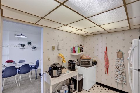 Condo in Sunny Isles Beach, Florida, 2 bedrooms  № 1310579 - photo 6